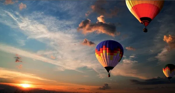 Panorama con mongolfiere - Raduno Mongolfiere Mondovì